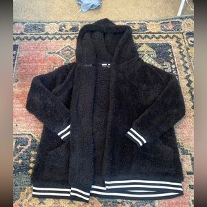 Make + Model Sherpa Sweater warm open front cozy hooded size M/l